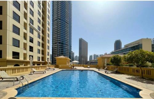 Jumeira 3 Apartment | Nairas 4BDRM APARTMENT SEA VIEW Rimal 4
