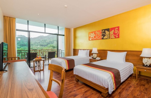 Sa Khu Resort | Naithonburi Beach Resort