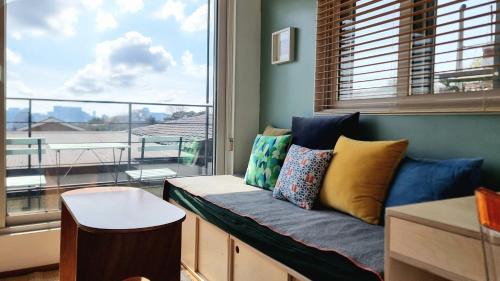Changsin-dong Apartment | Naksan Balcony