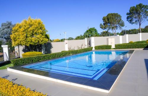 Greater Johannesburg Metropolitan Area Apartment | Nala Realty at Palm View