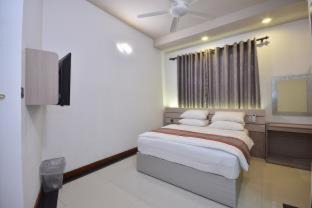 Ukulhas House | Nala Veli Villa