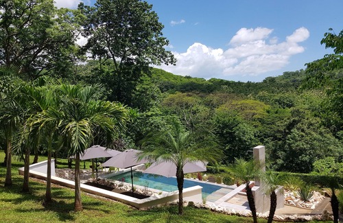 Pinilla House | Nalia 🍃 Hotel Baliyana Lodge in the 💚 of nature.