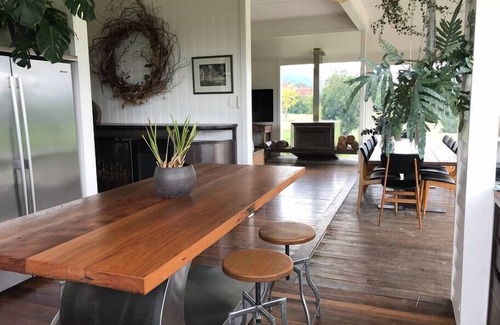 Barrengarry House | Nalya Kangaroo Valley - Stunning house & views