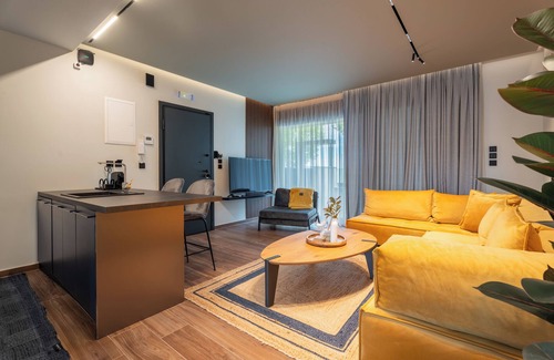 Nees Pagases Condo | Nama Luxury Iconic Apartment South Residence