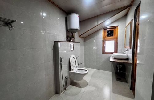 New Manali Hotel | Namgials by Sky Group