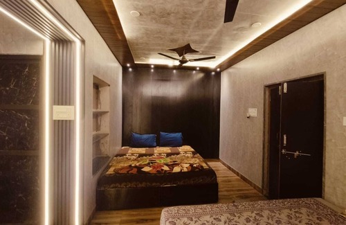 Varanasi Hotel | Namo Guest House