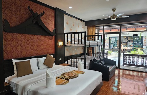 Nanai Road Hotel | Nanai 2 Residence Patong