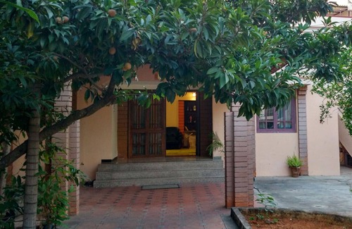Coimbatore House | Nandhanam Eco Home Stay AC with BIke/Car Options