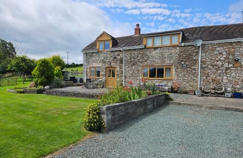 Pontesbury House | Nant-Isa