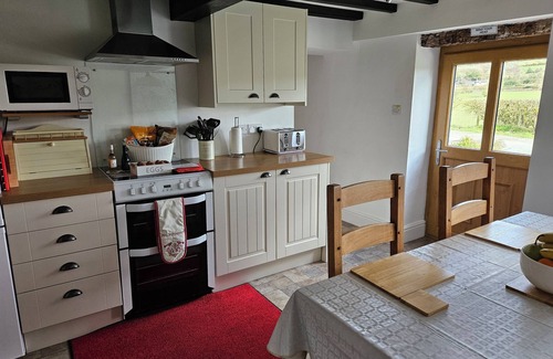 Pontesbury Cottage | Nant-isa