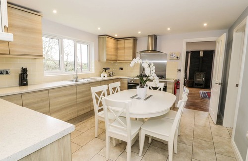 Garn Fadryn Cottage | Nant Y Felin Lodge