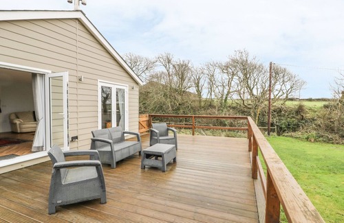 Garn Fadryn Cottage | Nant Y Felin Lodge