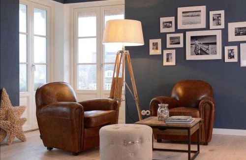 Gross Schwansee House | Nantucket Blue