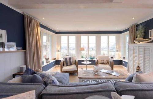 Gross Schwansee House | Nantucket Blue