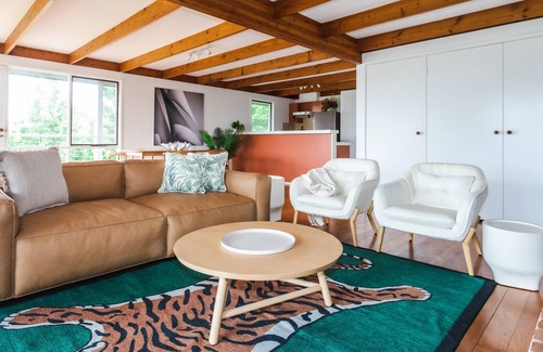 Flinders House | Nantucket Cottage in Flinders - secluded, moments away from surf beaches & golf.