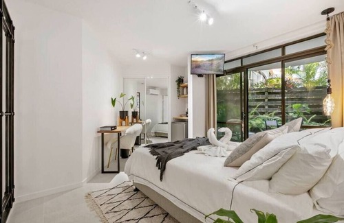 Noosa Heads Hotel | Naousa Private Beach Bungalow