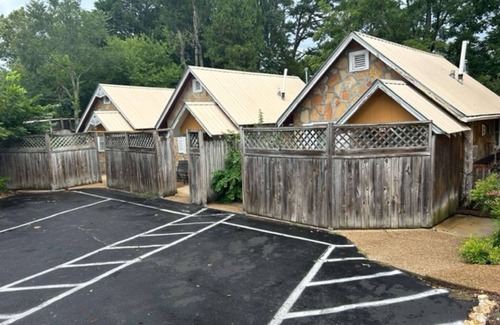 Eureka Springs Cottage | Napa Rock Cottage/#7 Oak Crest