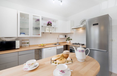 Melnica Apartment | nApartman 6 + 2, a property with a garden and 3 balconys, located in Istria