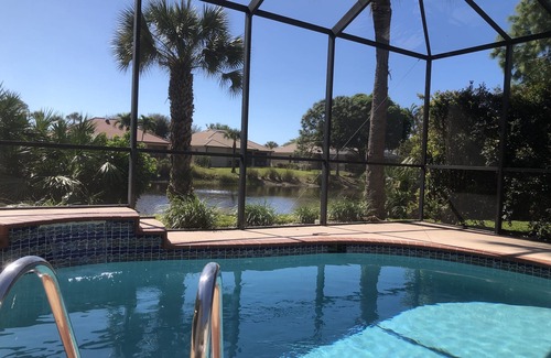 North Naples Villa | Naples best location, heated pool, close to the beach, gated community .