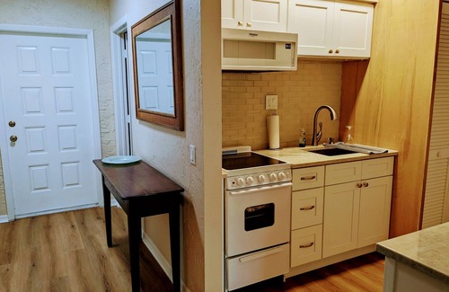 Imperial Golf Estates Condo | Naples is here to enjoy with your doggies!