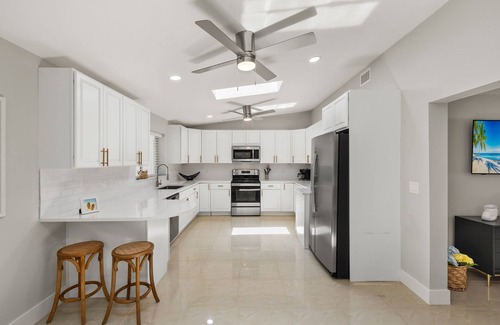 Connors House | Naples Park - Pool home, walking distance to the beach, on the canal, pets ok!