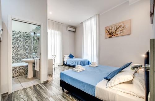 Naples City Centre Bed & Breakfast | Napoli's Gold Hotel