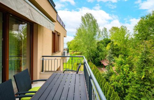Balatonlelle Apartment | Napsugár 12 by HelloBalatonlelle