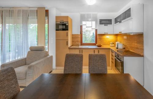 Balatonlelle Apartment | Napsugár 12 by HelloBalatonlelle