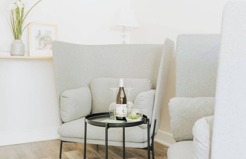 Okanagan-Similkameen Hotel | Naramata Courtyard Suites