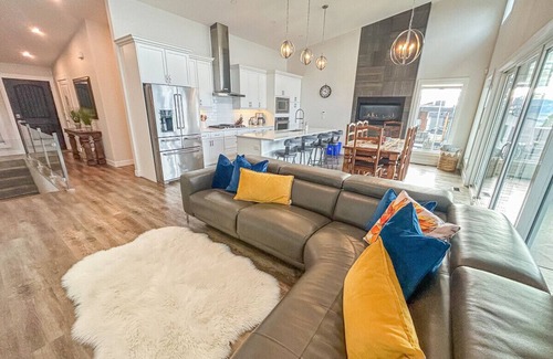 Okanagan-Similkameen Apartment | Naramata Hillside Luxe Retreat