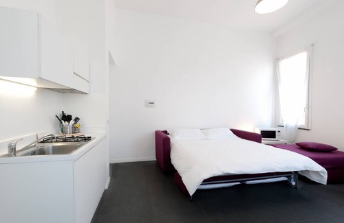 Quartieri Spagnoli Apartment | Nardones Studio Apartment by Wonderful Italy