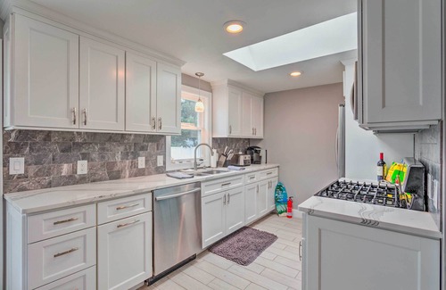 Narragansett House | Narragansett Escape by Narrow River & Beaches