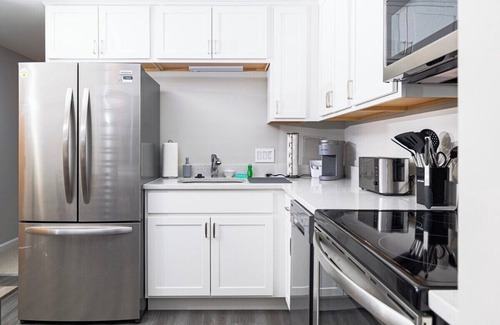 Narragansett Apartment | Narragansett Pier - Ocean Road Apartment