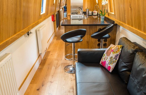 Ely Boat Rental | Narrowboat Puzzle