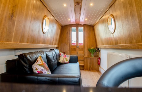 Ely Boat Rental | Narrowboat Puzzle