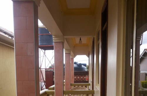 Moyo Hotel | Nasera Suites