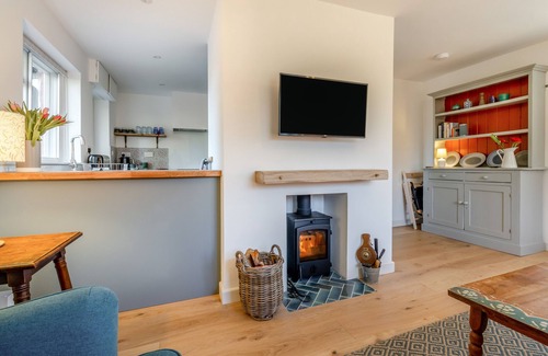 Yarpole House | Nash Lodge - Two Bedroom House, Sleeps 4