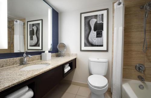 Merry Oaks Hotel | Nashville Airport Marriott