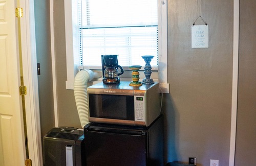 Kedron Cabin | Nashville, Franklin, Brentwood, Spring Hill - Rustic Cabin 4 CAMPERS RV PARK