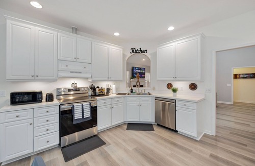 Nashville House | Nashville Getaway: Spacious & Family Friendly - Book With Us Today!