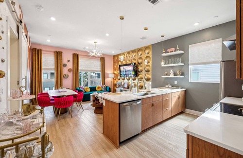 Talbot's Corner Apartment | Nashville Vibes Rooftop Karaoke Fire Pit Downtown