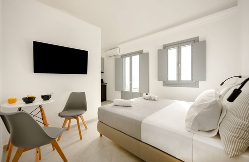 Tholos Hotel | Nastram Suites Oia