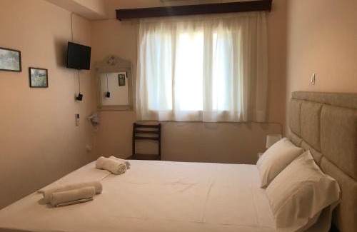 Poros Bed & Breakfast | Natalia Studios