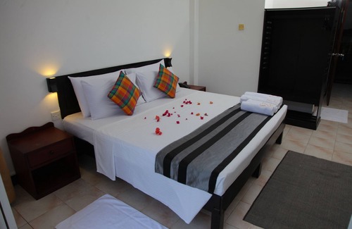 Seeduwa - Katunayake Hotel | Nathaliya Transit hotel CMB