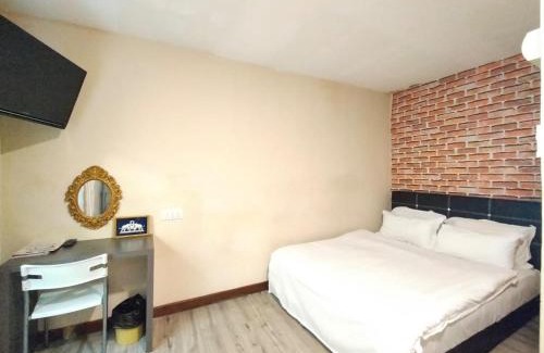 Kampung Stampin House | Natol Homestay - Paris BDC