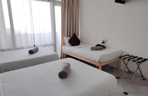 Kampung Surabaya Apartment | Natol Homestay - Riverbank Suites High Rise City Centre