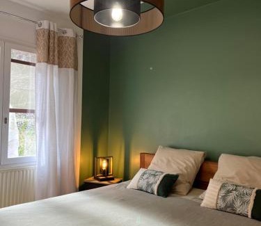 Lorgues Bed & Breakfast | Natur & Jasmin Chambres d'hôtes naturistes en Provence