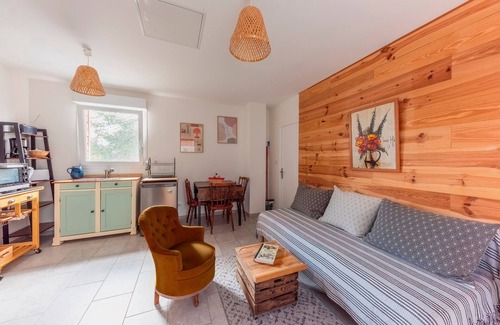 Massebœuf Apartment | Natura Provence - One Bedroom Apartment, Sleeps 3