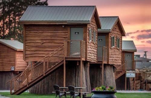 Wisconsin Dells Hotel | Natura Treescape Resort