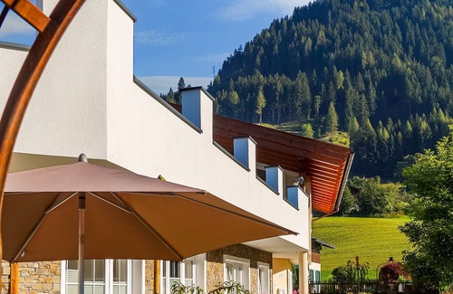 Goldegg Apartment | Natural jewel in Salzburger Land - alpine-modern apartments - idyllic location